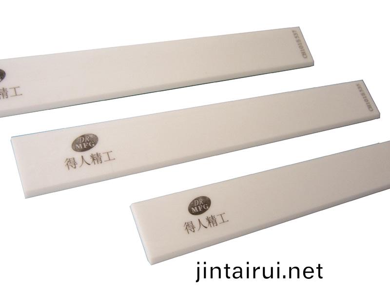 陶(tao)瓷颳(gua)刀，得人精工陶(tao)瓷零件(jian)
